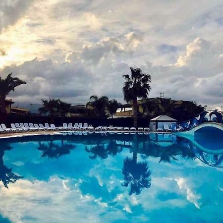 كامبوفيليتْشّي دي روتْشّي Mare Luna Village المظهر الخارجي الصورة
